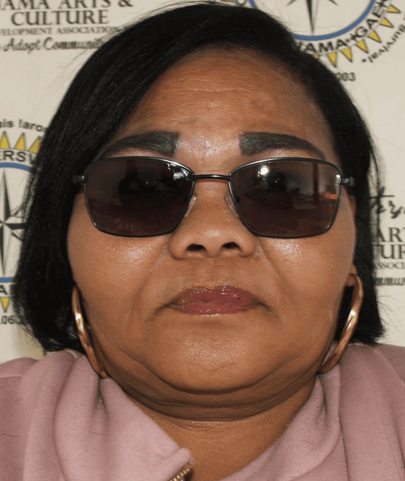 EMBILEEN ROOI
